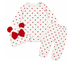 Completo din 3 pezzi con cuoricini – body, pantaloni e cappellino