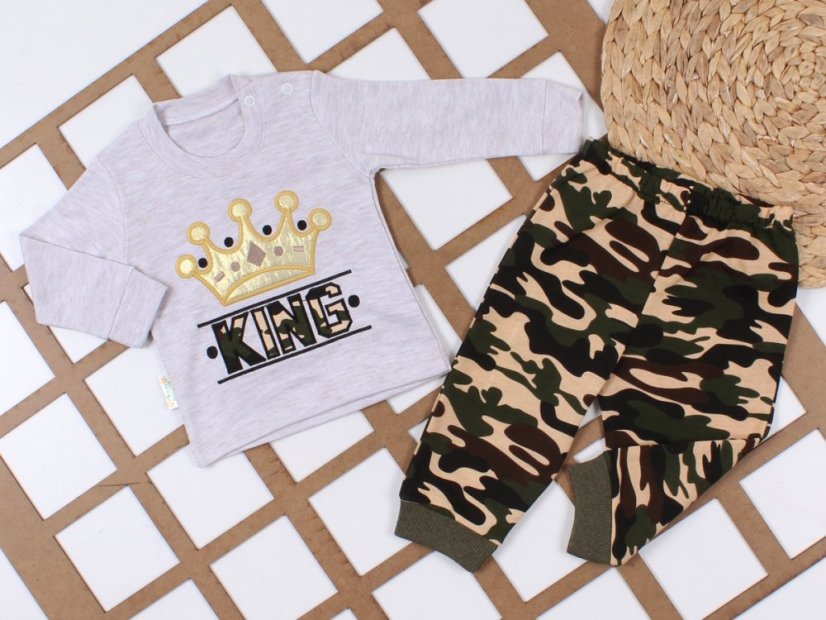 Set pentru băieți KING – hanorac și pantaloni camuflaj