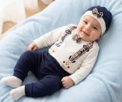 Rabbit set de 3 piese pentru bebeluși – body, pantaloni și căciuliță