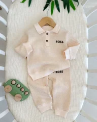 Set pentru copii BOSS – tricou cu guler și pantaloni